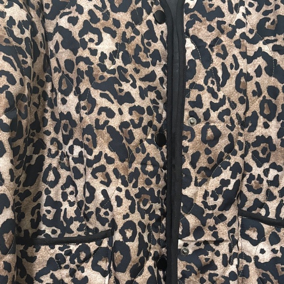 Leopard Print Quilted Jacket - Picture 3 of 5